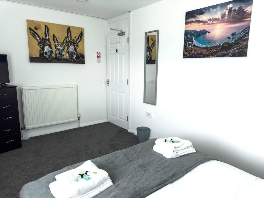 Immaculate 5 Bedroom House Rockingham Exteriör bild